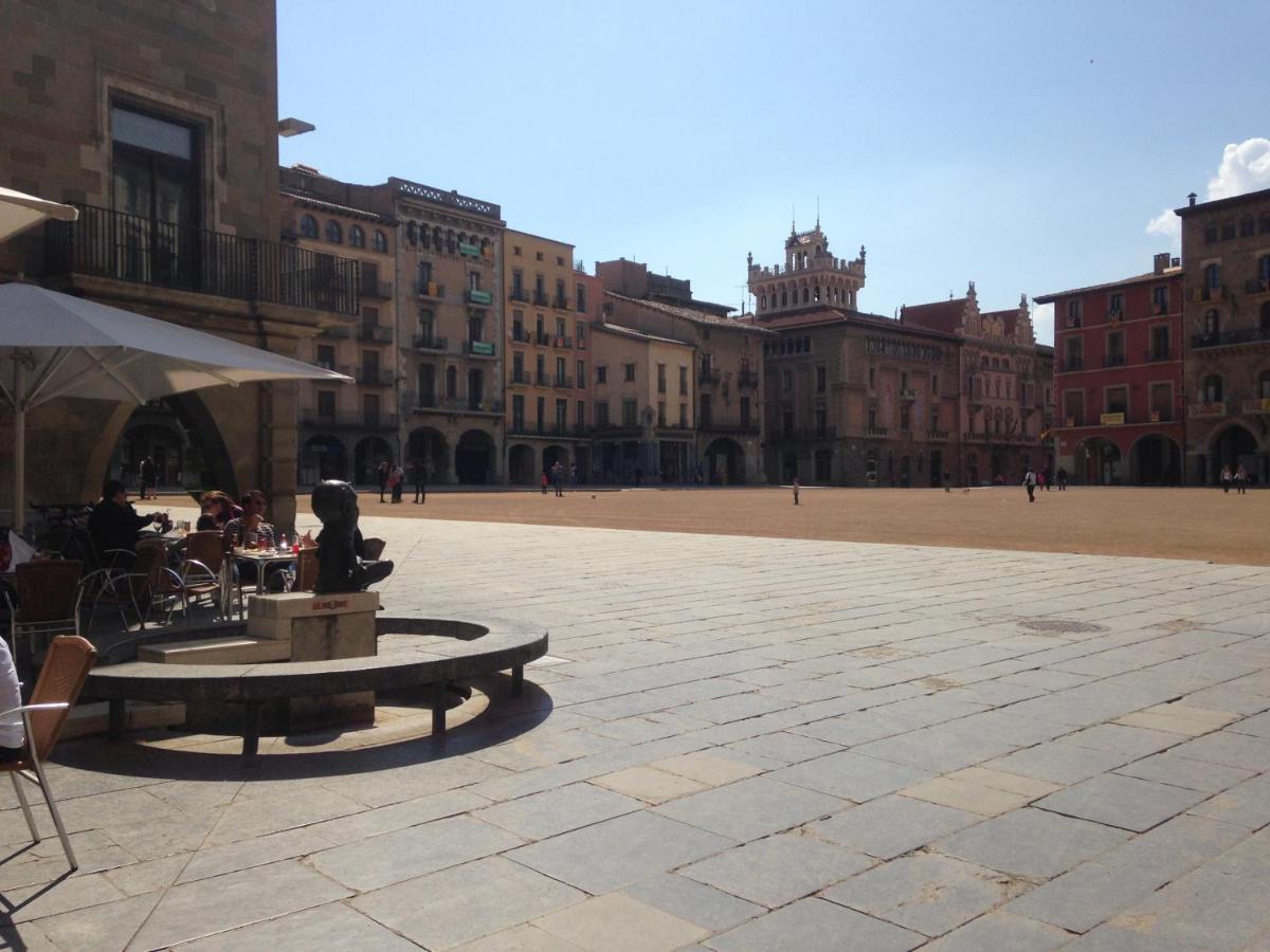 Apartaments Vicus 2 Con Vistas A La Plaza Mayor De Vic Kültér fotó
