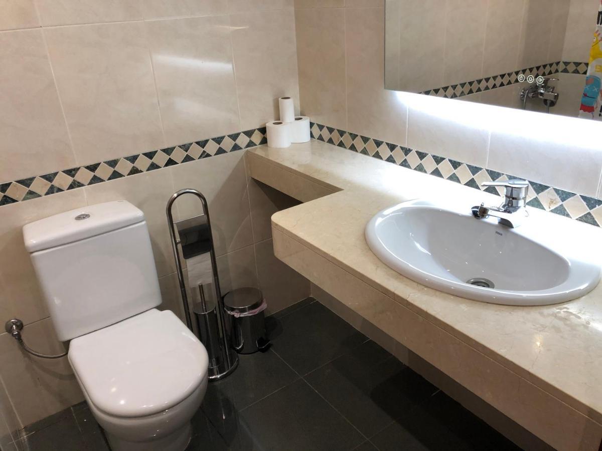 Apartaments Vicus 2 Con Vistas A La Plaza Mayor De Vic Kültér fotó
